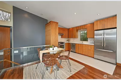 8218 2nd Avenue NE #B, Seattle, WA 98115 - Photo 3