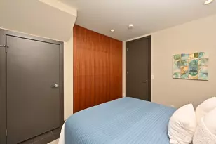 8218 2nd Ave NE, Seattle, WA 98115 - Photo 17