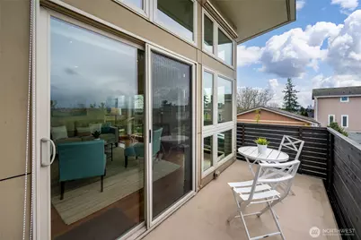 8218 2nd Avenue NE #B, Seattle, WA 98115 - Photo 11