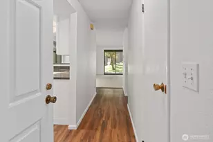 10015 NE 123rd St, Kirkland, WA 98034 - Photo 3