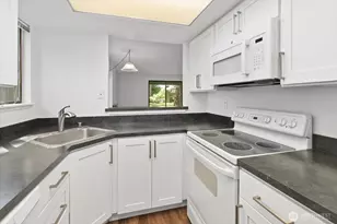 10015 NE 123rd St, Kirkland, WA 98034 - Photo 9