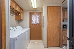 2240 W Broadway Ave, Moses Lake, WA 98837 - Photo 33