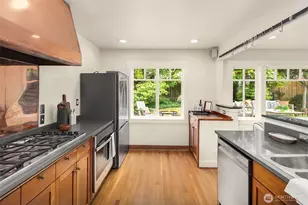 6054 29th Ave NE, Seattle, WA 98115 - Photo 13