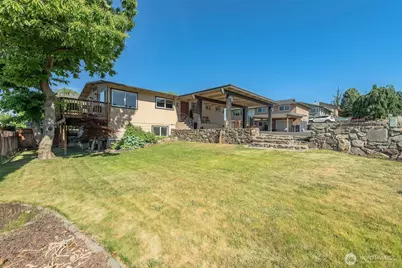 702 N Lyle Avenue, East Wenatchee, WA 98802 - Photo 1