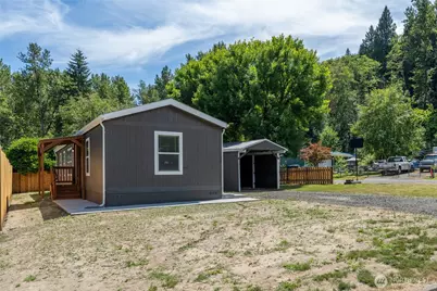 102 Sir Lancelot Way, Castle Rock, WA 98611 - Photo 3
