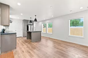 102 Sir Lancelot Way, Castle Rock, WA 98611 - Photo 5