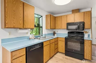 14608 SE 274th St, Kent, WA 98042 - Photo 9