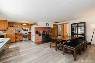 3262 Beach Dr E, Port Orchard, WA 98366 - Photo 9