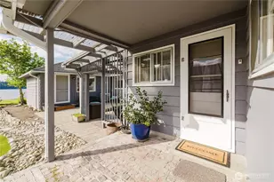 3262 Beach Dr E, Port Orchard, WA 98366 - Photo 7