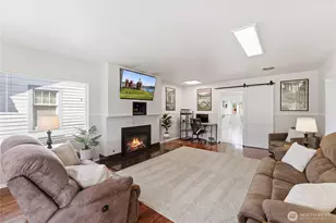 710 N 68th St, Seattle, WA 98103 - Photo 3