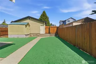 710 N 68th St, Seattle, WA 98103 - Photo 23