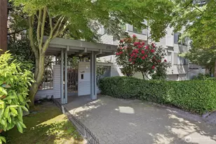 211 Summit Ave E, Seattle, WA 98102 - Photo 27