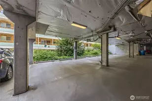 211 Summit Ave E, Seattle, WA 98102 - Photo 29