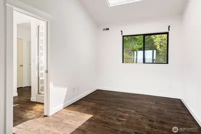 2364 Hobart Avenue SW, Seattle, WA 98116 - Photo 23