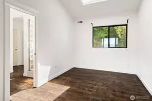 2364 Hobart Ave SW, Seattle, WA 98116 - Photo 23