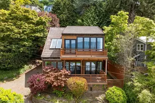 2364 Hobart Ave SW, Seattle, WA 98116 - Photo 31