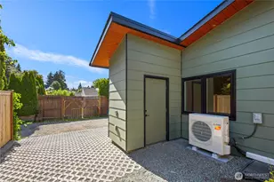 8623 30th Ave SW, Seattle, WA 98126 - Photo 11