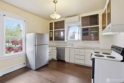 6238 Woodlawn Avenue N, Seattle, WA 98103 - Photo 19