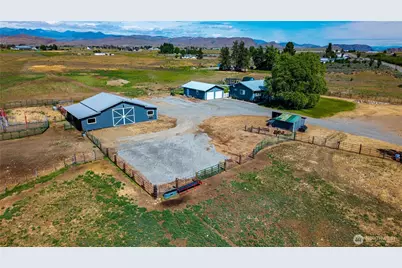 225 Robinson Canyon Road, Omak, WA 98841 - Photo 9