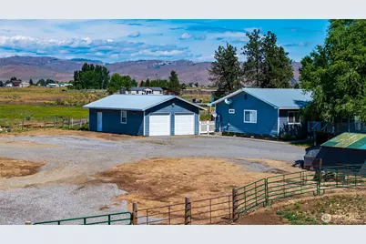 225 Robinson Canyon Road, Omak, WA 98841 - Photo 3