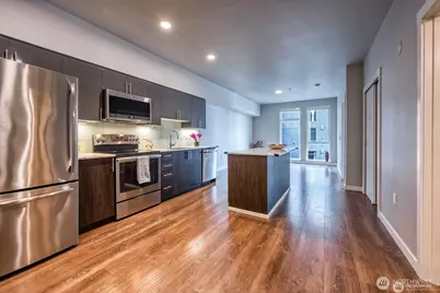 1085 103rd Avenue NE #526, Bellevue, WA 98004 - Photo 3
