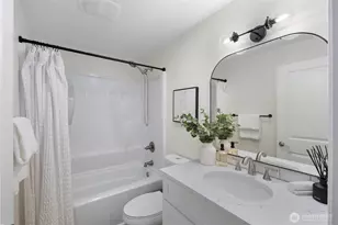 2147 NE 12th St, Renton, WA 98056 - Photo 13