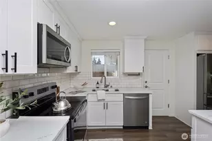 2147 NE 12th St, Renton, WA 98056 - Photo 11