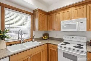 1368 Stonecress Ln NE, Bainbridge Island, WA 98110 - Photo 17
