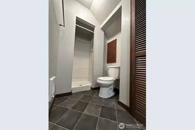 417 Minor Avenue N, Seattle, WA 98109 - Photo 17