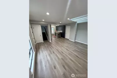 417 Minor Avenue N, Seattle, WA 98109 - Photo 31