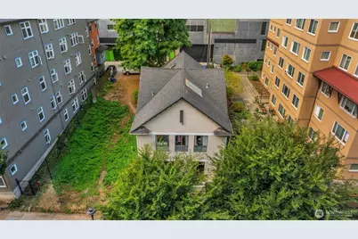 417 Minor Avenue N, Seattle, WA 98109 - Photo 3