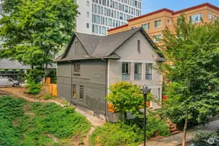 417 Minor Ave N, Seattle, WA 98109 - Photo 1