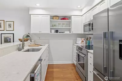 215 20th Avenue E #105, Seattle, WA 98112 - Photo 7