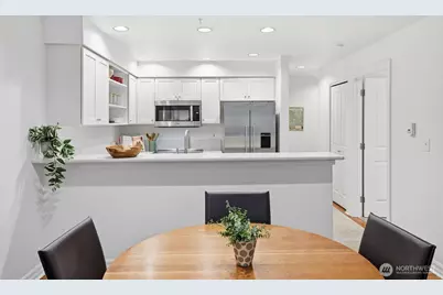 215 20th Avenue E #105, Seattle, WA 98112 - Photo 9