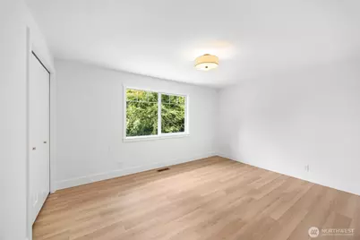 121 W Winesap Road, Bothell, WA 98012 - Photo 19