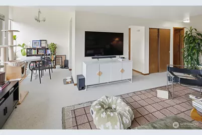 2362 Franklin Avenue E, Seattle, WA 98102 - Photo 21