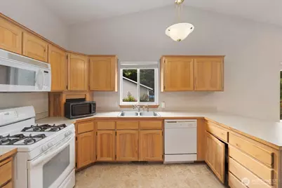 2220 Williams Road, Oak Harbor, WA 98177 - Photo 15