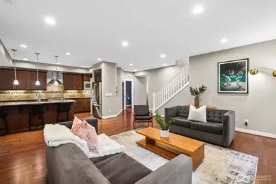 1601 NE Falls Drive, Issaquah, WA 98029 - Photo 5