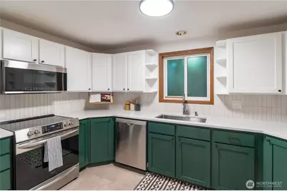 1028 Lakeview Boulevard E #8, Seattle, WA 98102 - Photo 11