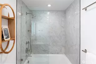 1028 Lakeview Blvd E, Seattle, WA 98102 - Photo 25