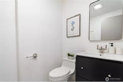 1028 Lakeview Boulevard E #8, Seattle, WA 98102 - Photo 13