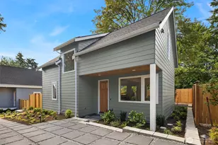 11739 40th Ave NE, Seattle, WA 98125 - Photo 1