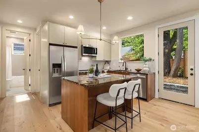 11739 40th Avenue NE #C, Seattle, WA 98125 - Photo 9
