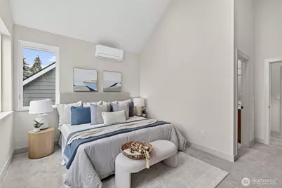 11739 40th Avenue NE #B, Seattle, WA 98125 - Photo 15