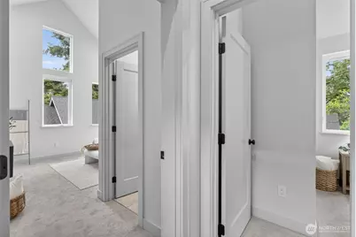11739 40th Avenue NE #B, Seattle, WA 98125 - Photo 17