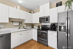 4732 Lakeshore Ln SE, Olympia, WA 98513 - Photo 9