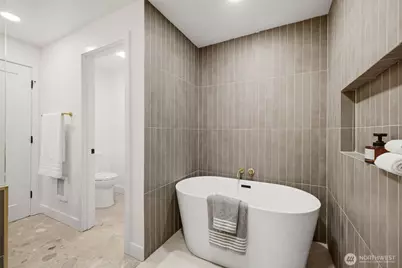 1547 NE Brockman Place, Seattle, WA 98125 - Photo 15