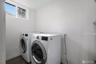 10617 39th Ave SW, Seattle, WA 98146 - Photo 27