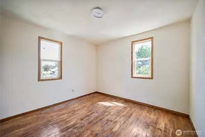 309 NW 2nd Avenue, Kelso, WA 98626 - Photo 13