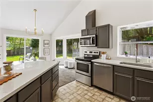 1016 215th St SE, Bothell, WA 98021 - Photo 9
